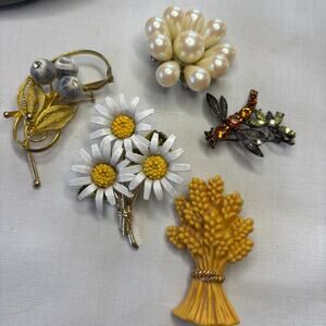 Lot of 5 Vintage Springtime Pins Brooches Flowers Dragonfly Retro Grannycore